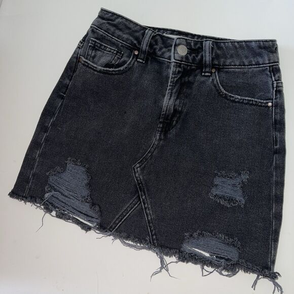 Pacsun Mini Jean Skirt Size 22 Black Charcoal Wash Denim Distressed - Picture 4 of 4
